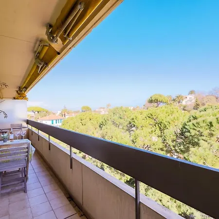 Apartment Le Chateau De La Pinede Ap4198 By Riviera Homes Juan-les-Pins